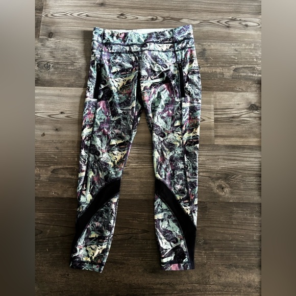 lululemon athletica Pants - Women's size 8 Lululemon pants leggings
